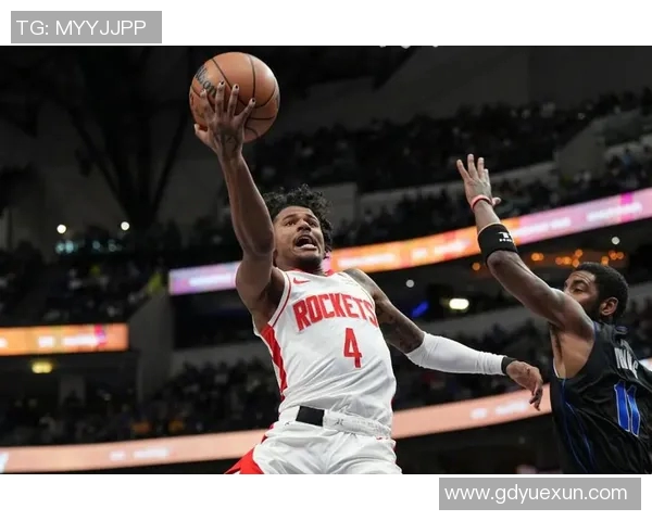 火箭队主帅表示球队仍需努力提高战绩,希望能够冲击季后赛