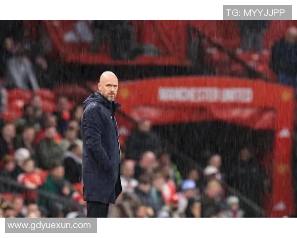 滕哈赫被曼联宣布解雇,球迷纷纷表示失望和不理解